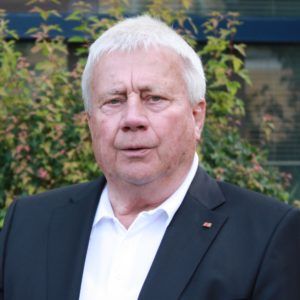 Dr. Bausch hat in seiner Funktion als hessischer KV-Vorsitzender und ... - Juergen-Bausch-300x300